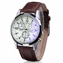 Load image into Gallery viewer, Mens Analog Quartz Watch With Leather Strap